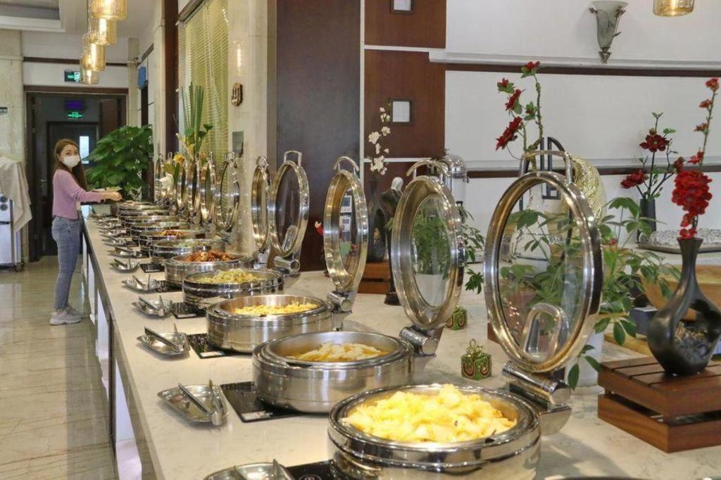 Argyle International Airport Hotel Shanghai Bagian luar foto