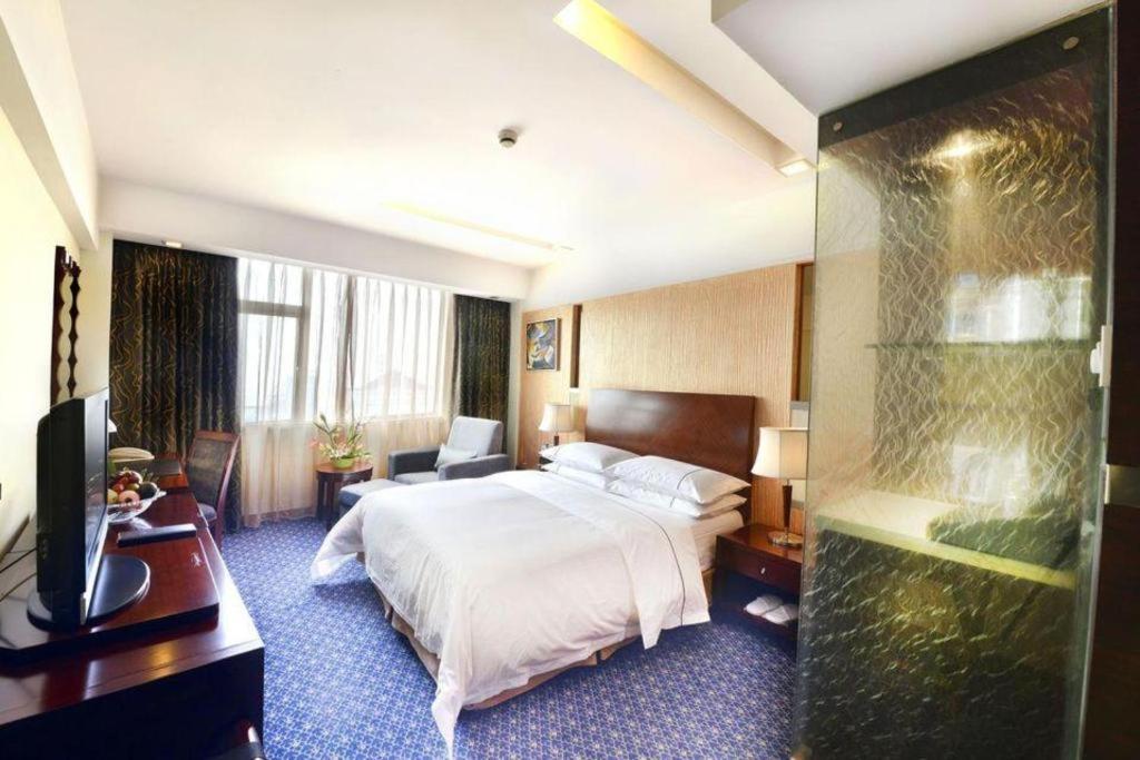 Argyle International Airport Hotel Shanghai Bagian luar foto